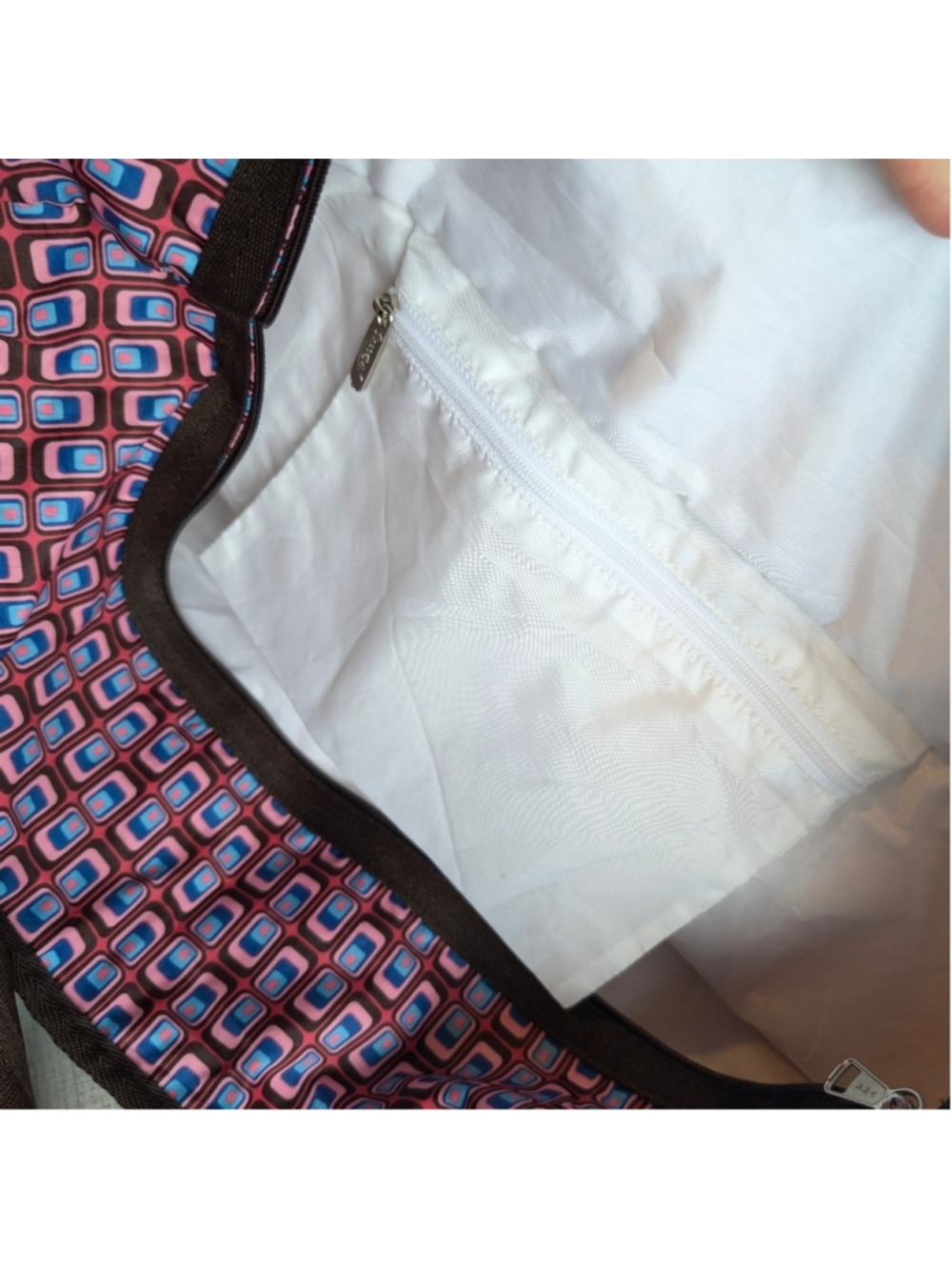 Lesportsac weekender/travel bag - Picture 4 of 6